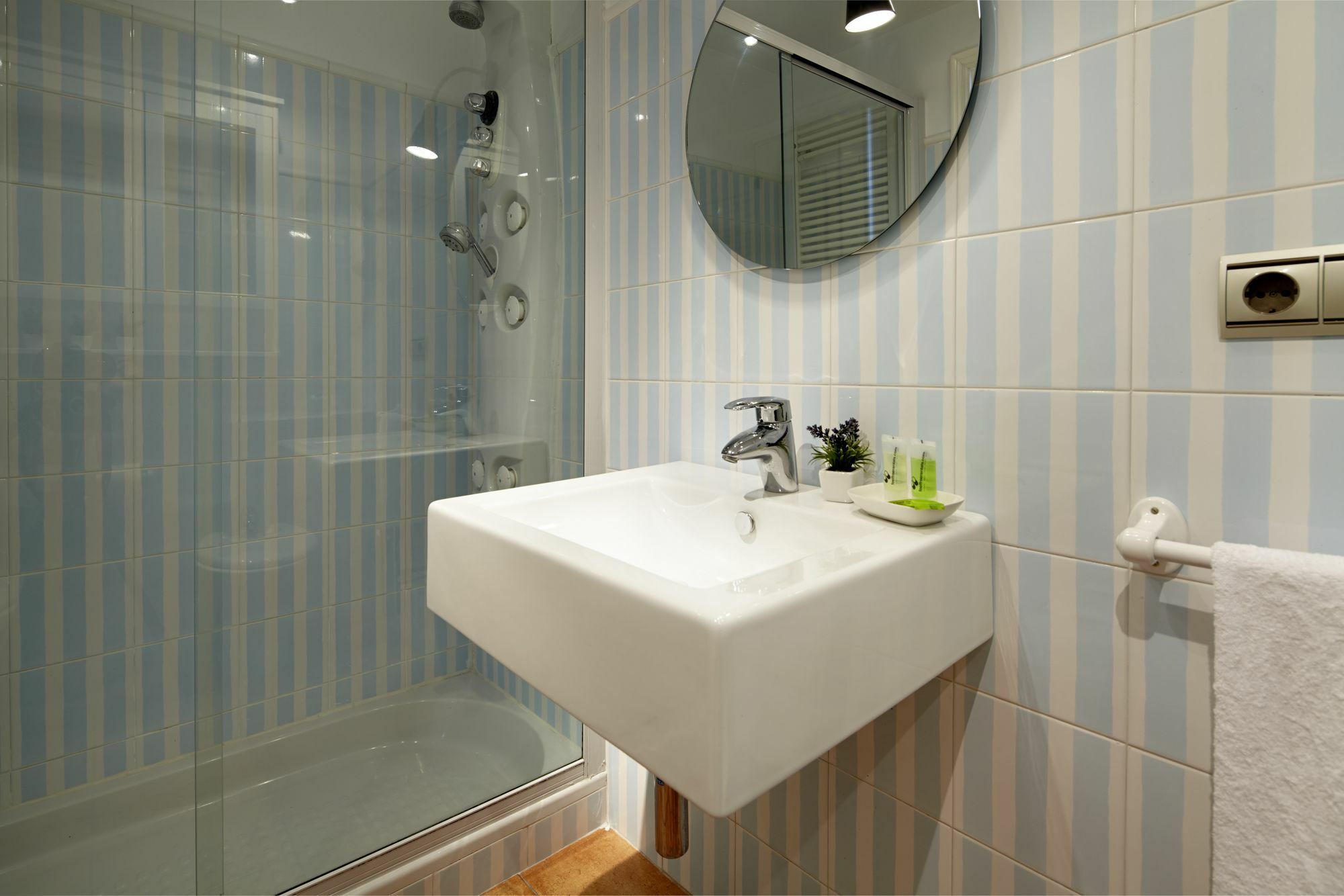 Playa De La Concha 3 Apartment By Feelfree Rentals ซานเซบาสเตียน ภายนอก รูปภาพ